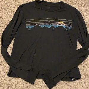 Girls Volcom black long sleeve tee shirt sz S 10